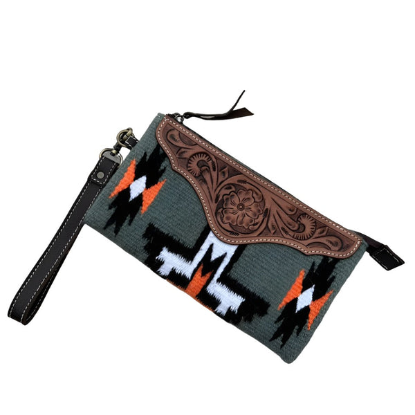 The Design Edge - SaddleBlanket Tooled Sml Clutch - Grey