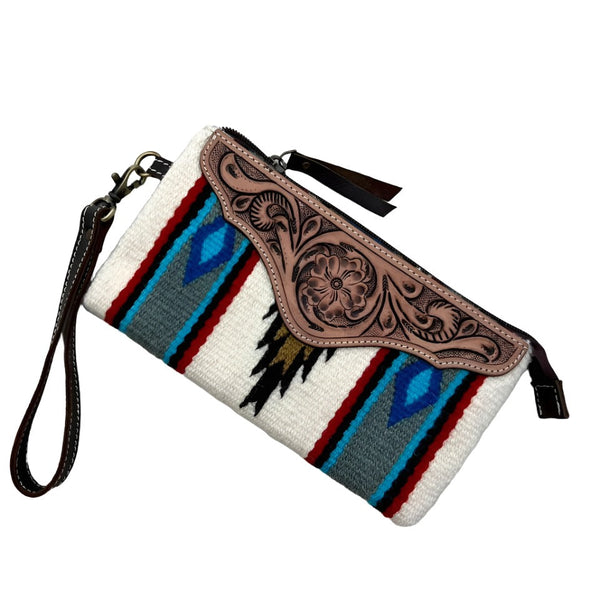 The Design Edge - SaddleBlanket Tooled Sml Clutch - White